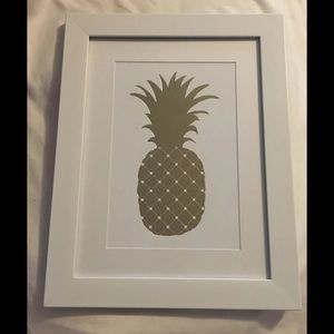 White and gold pineapple picture frame